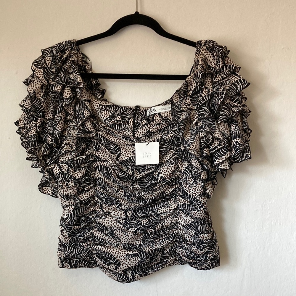 NWT Zara cropped off-the-shoulder ruffle top